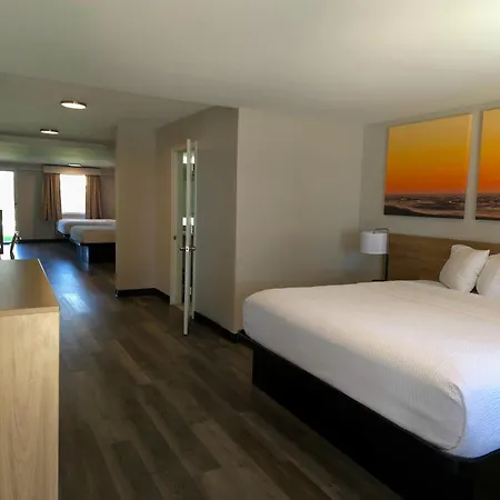 Days Inn And Suites By Wyndham Port Huron-2