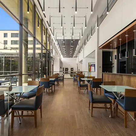 The Armon Stamford Hotel & Conference Center-3