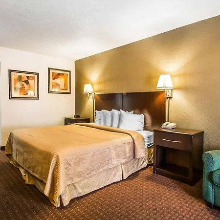 Quality Inn & Suites Near Panama City Beach-3