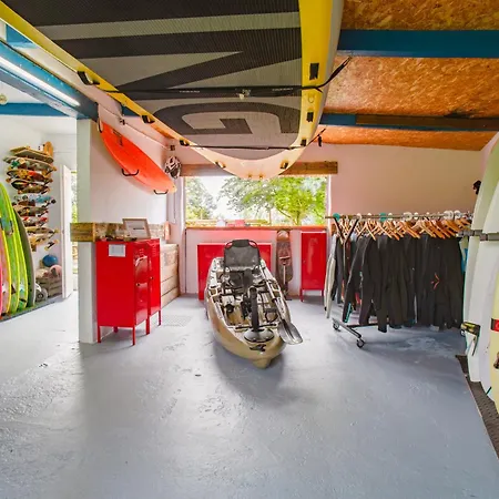 H.A.N.D Surf Hostel-3