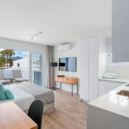 Wyndham Residences Golf Del Sur-3