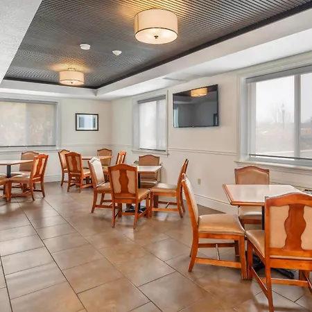 Comfort Inn & Suites Thousand Islands Harbour District-2