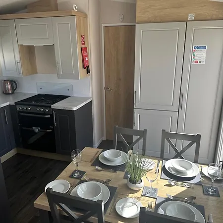 3 Bed Presitage Caravan Doniford Bay-2