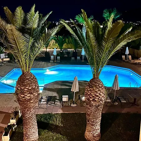 Leonidas Hotel & Studios-2