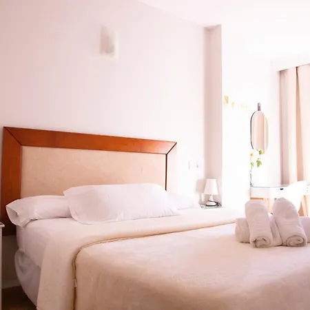 Hostal Cuevas-2