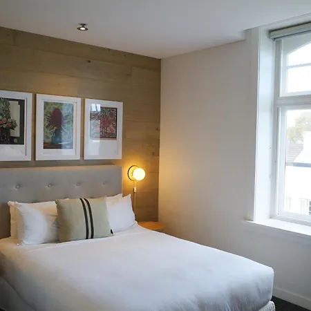 Crown Hotel Surry Hills-3
