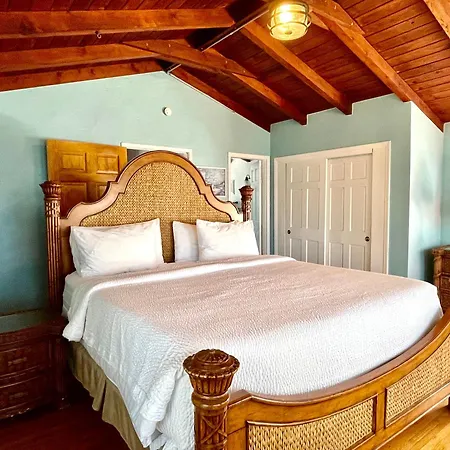 The Pelican Key Largo Cottages-2