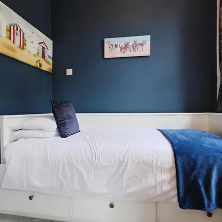 Rowcroft Lodge Guest House B&B-2