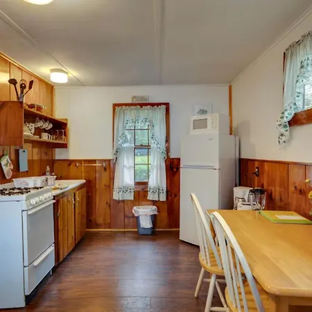 The Elms Waterfront Cottages-2