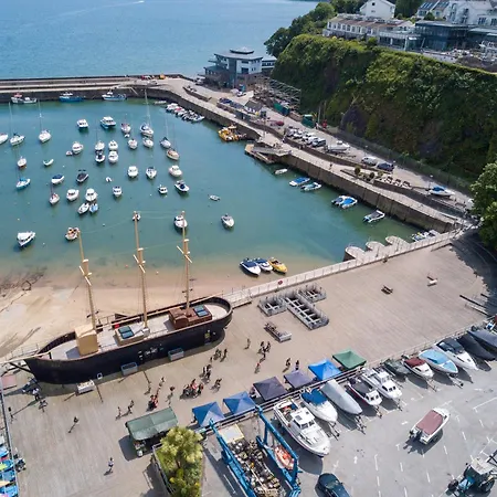 Harbour Stays - The Marine Centre, Saundersfoot Harbour, Sa69 9He-2