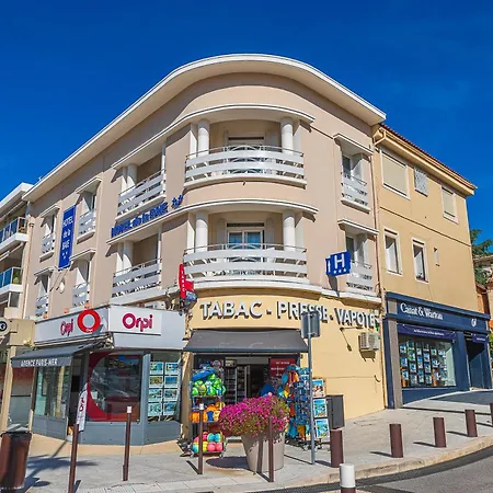 Hotel De La Baie-2