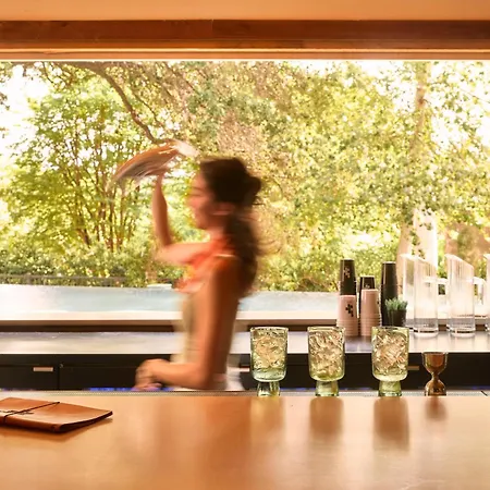 The Line Austin-3