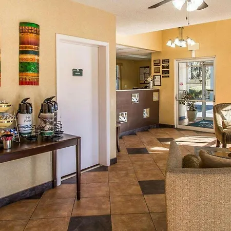 Quality Inn & Suites Near Panama City Beach-2