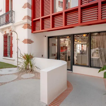 Le Petit Hotel-3