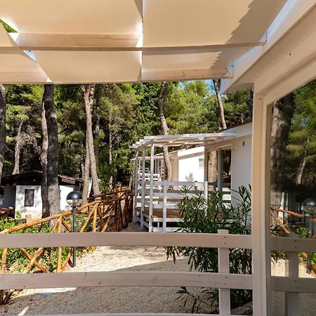 Villaggio Camping Punta Lunga-2