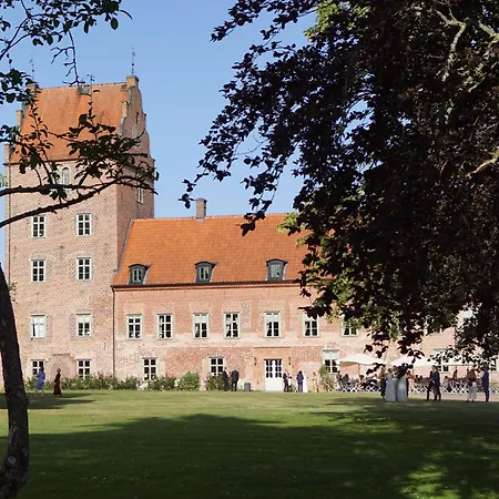 Baeckaskog Slott-2