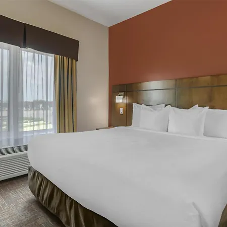 Best Western Plus Winnipeg West-3