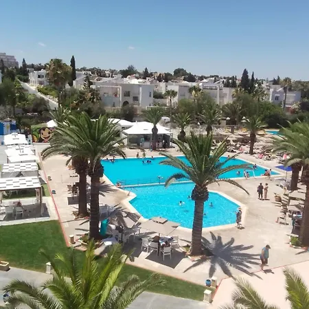Golf Residence- Families And Couples Only-3