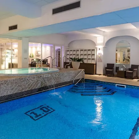 The Carlyon Bay Hotel And Spa-2