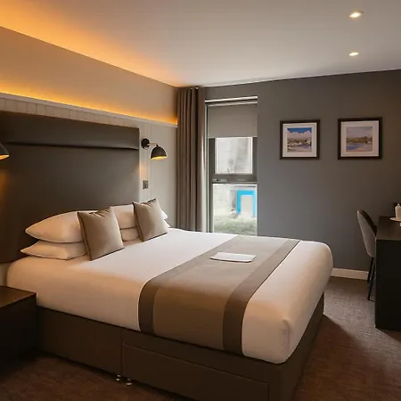 The Ranald Hotel-2
