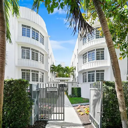 Lincoln Arms Suites-3