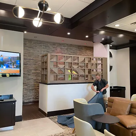 Holiday Inn Hotel & Suites Chicago Northwest - Elgin By Ihg-3