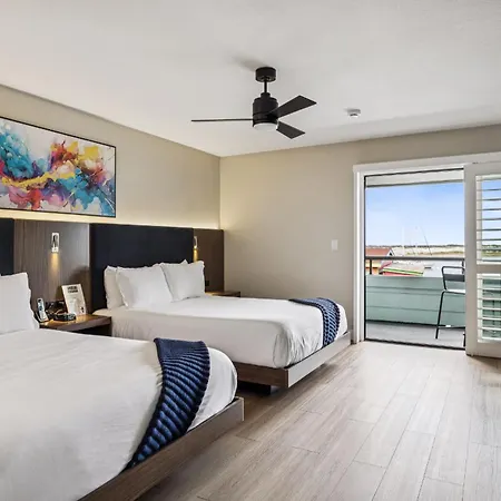 456 Embarcadero Inn&Suites-2