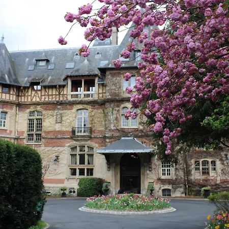 Chateau Jeanne & The Forest - Chateau De Montvillargenne-3