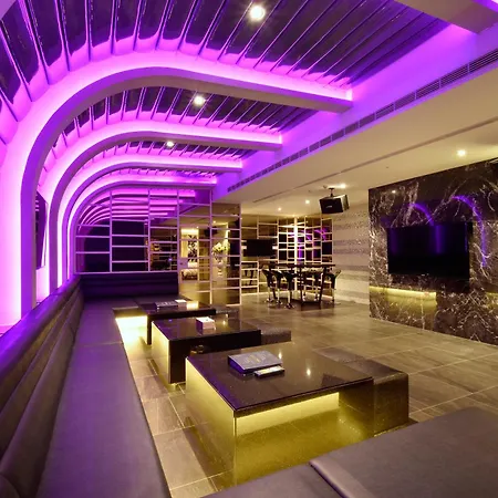 U-Her Hotel-2
