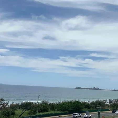 Meridian Alex Beach Apartments-3