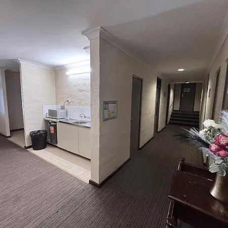 Prince Of Wales Hotel, Bunbury-2