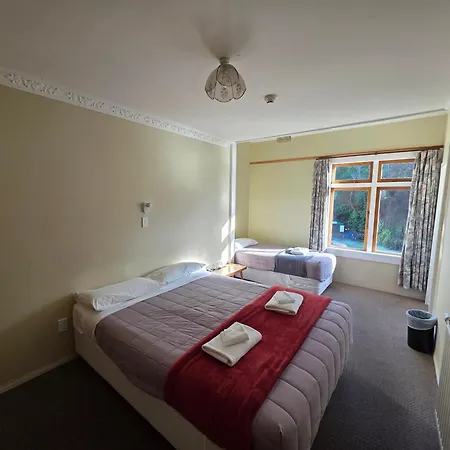 South Sea Hotel - Stewart Island-3