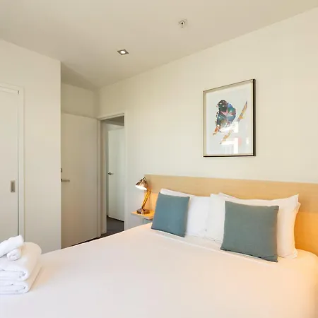 Auckland Harbour Suites-2