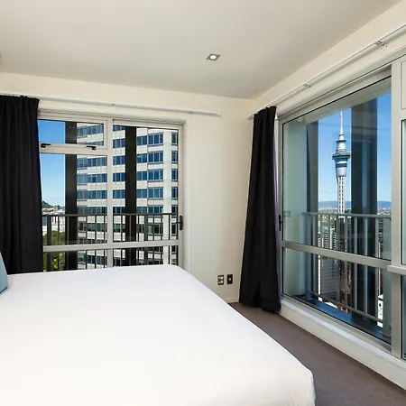 Auckland Harbour Suites-3