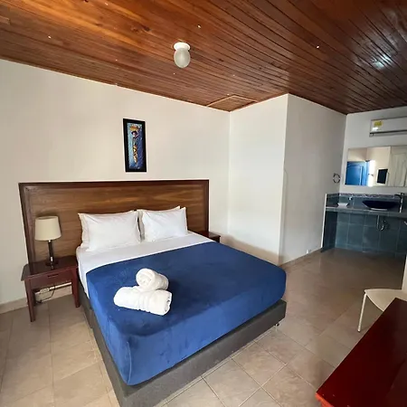 La Ballena Azul Hotel-3