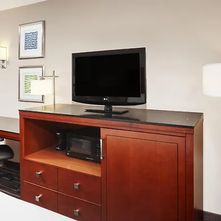Holiday Inn Express Hotels- Hampton By Ihg-3