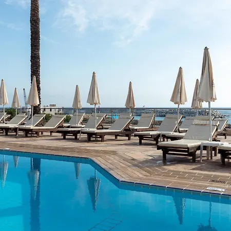 Myroandrou Beach Hotel Apartments-3