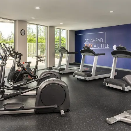 Holiday Inn Express Miami Airport-Blue Lagoon Area By Ihg-2