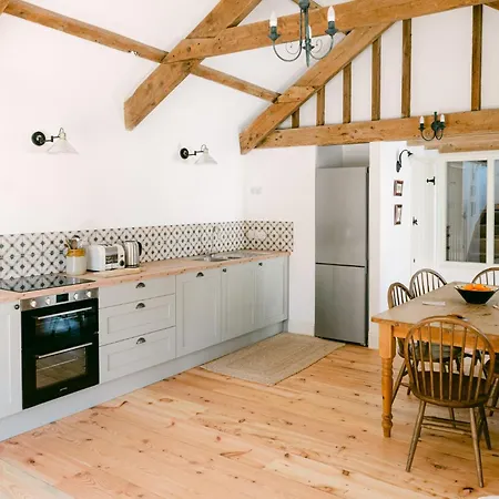 Lower Tresmorn Farmhouse-2