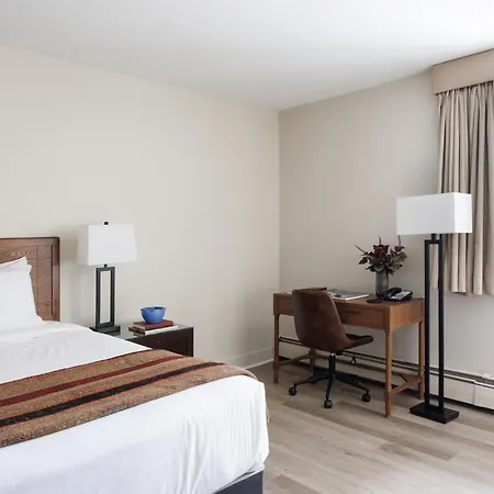 The Andrew Hotel-3