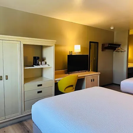 Days Inn By Wyndham Seatac Airport-2
