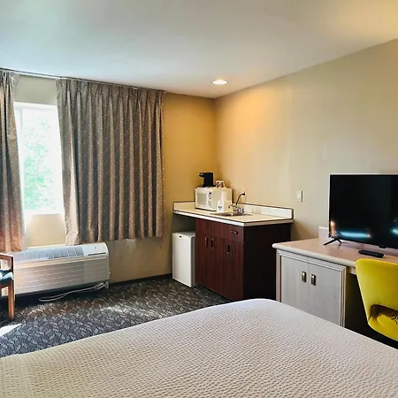 Days Inn By Wyndham Seatac Airport-3