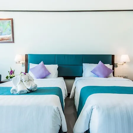 Andaman Beach Suites Hotel, Patong Phuket-3