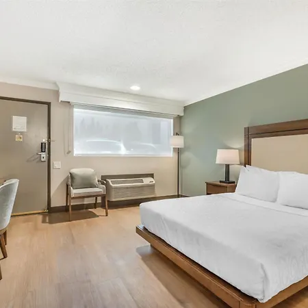 Best Western Plus Burnaby Hotel-3