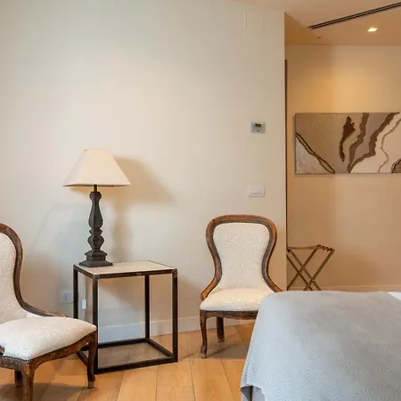Hotel 900-2
