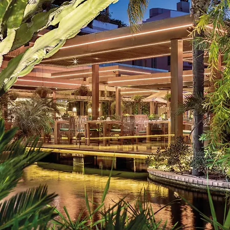 Four Seasons Hotel-2