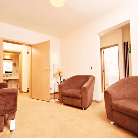 Hotel International-3