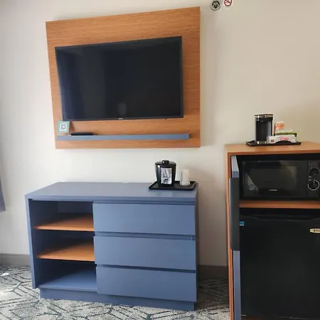 Country Inn & Suites By Radisson, Dahlgren-King George, Va-3