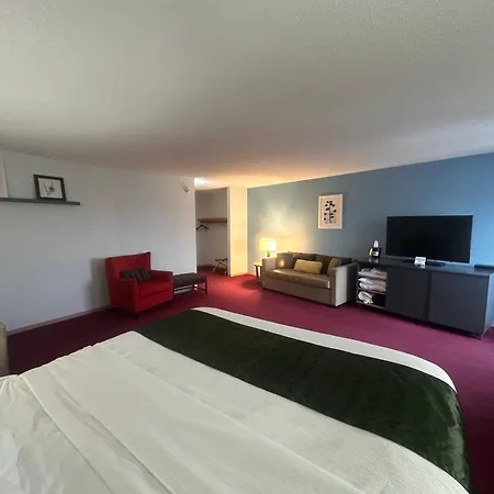 Pictured Rocks Inn And Suites-2