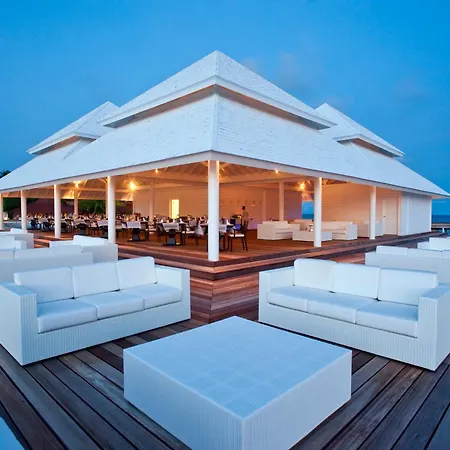 Diamonds Thudufushi Maldives Resort & Spa-3